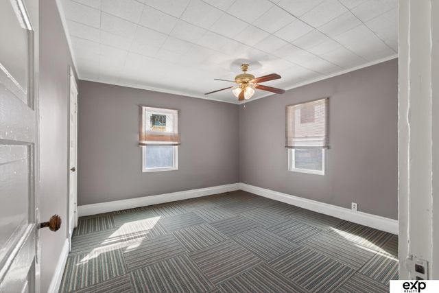 4019 Seward Street, Omaha, NE 68111