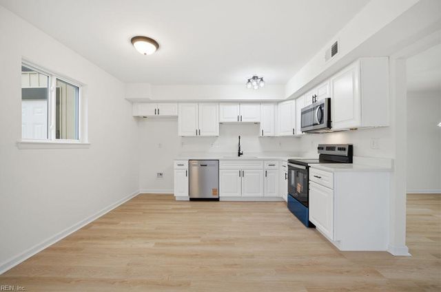 4100 Birch CT, Virginia Beach, VA 23462