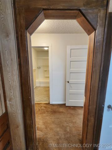 611 N 7th Avenue, Madill, OK 73446