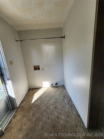 611 N 7th Avenue, Madill, OK 73446