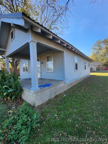 611 N 7th Avenue, Madill, OK 73446