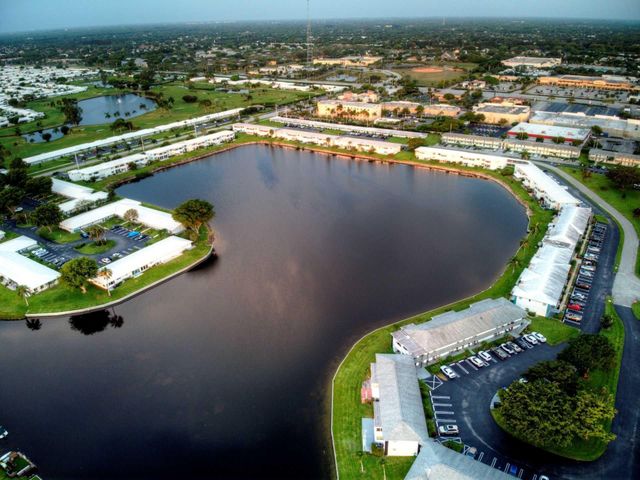 1117 Lake Terrace 208, Boynton Beach, FL 33426