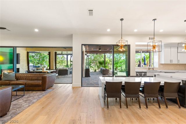 10301 ORKINEY Drive, Las Vegas, NV 89144