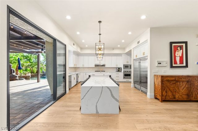 10301 ORKINEY Drive, Las Vegas, NV 89144