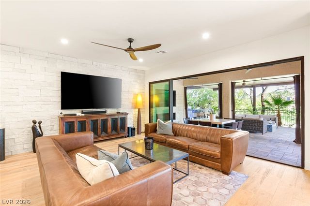 10301 ORKINEY Drive, Las Vegas, NV 89144