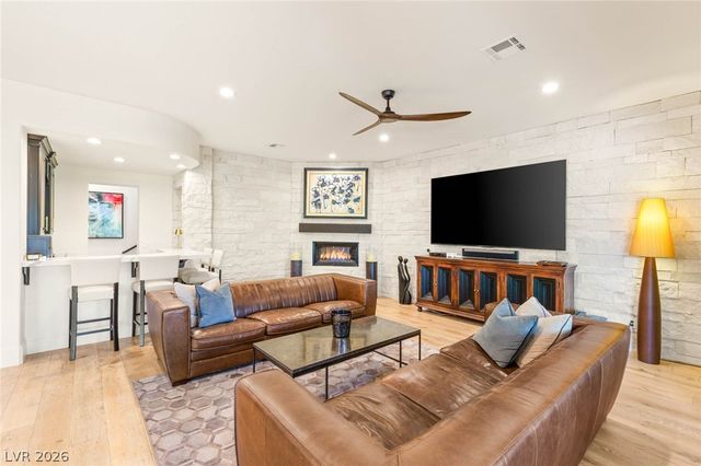 10301 ORKINEY Drive, Las Vegas, NV 89144