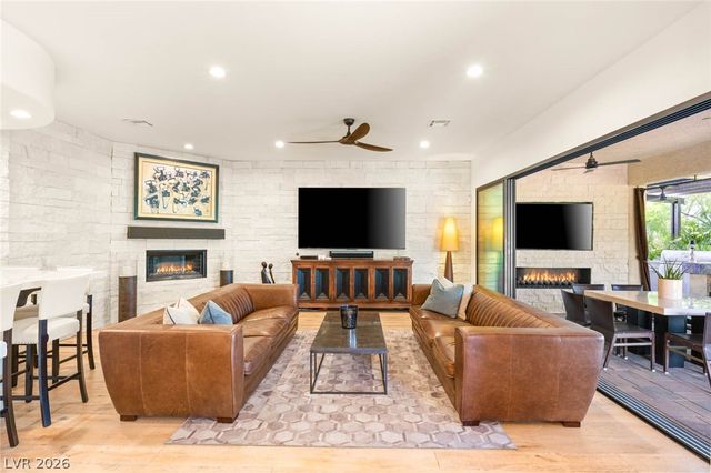 10301 ORKINEY Drive, Las Vegas, NV 89144