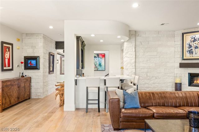 10301 ORKINEY Drive, Las Vegas, NV 89144