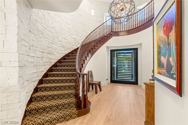 10301 ORKINEY Drive, Las Vegas, NV 89144