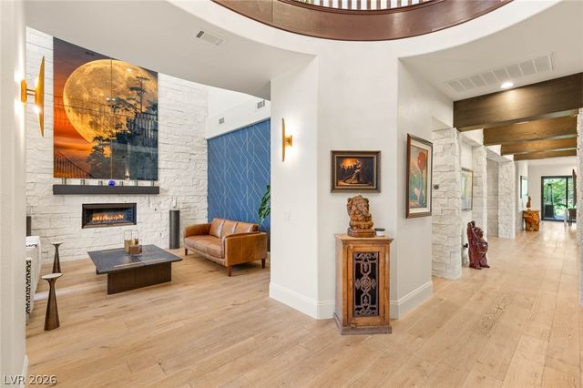 10301 ORKINEY Drive, Las Vegas, NV 89144