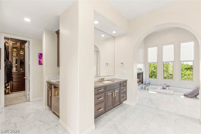 10301 ORKINEY Drive, Las Vegas, NV 89144