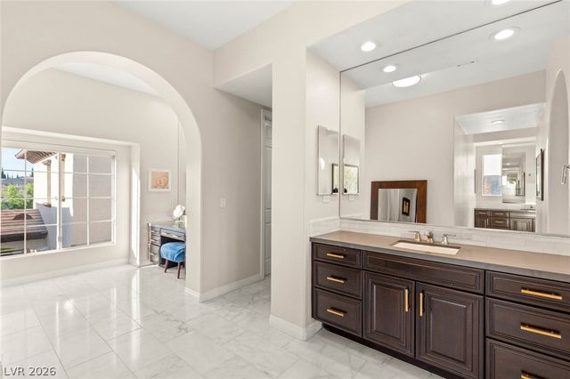 10301 ORKINEY Drive, Las Vegas, NV 89144