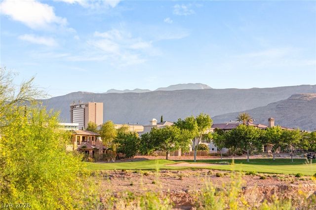 10301 ORKINEY Drive, Las Vegas, NV 89144