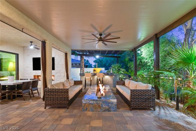 10301 ORKINEY Drive, Las Vegas, NV 89144