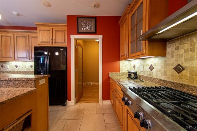 214 Driftwood Drive, Oneida, NY 13421