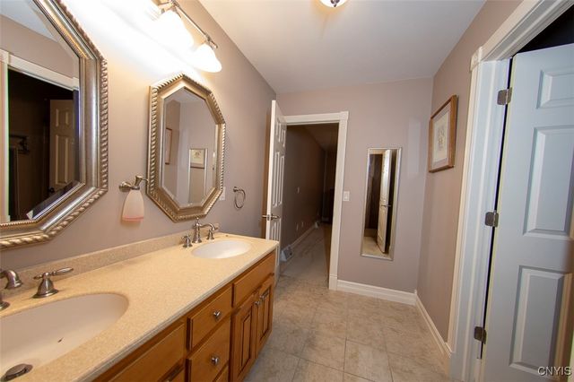 214 Driftwood Drive, Oneida, NY 13421