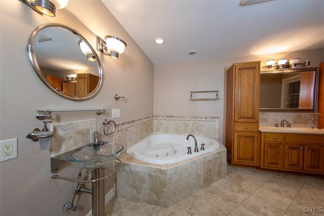 214 Driftwood Drive, Oneida, NY 13421