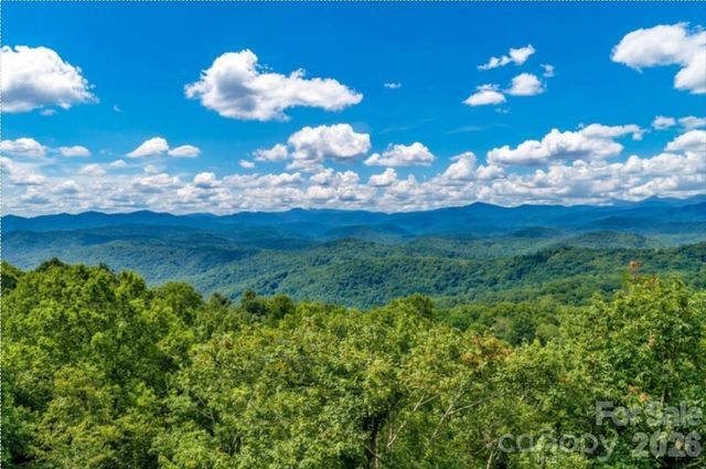 199 Bear Drive, Blowing Rock, NC 28605