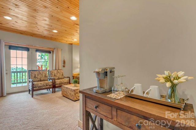 199 Bear Drive, Blowing Rock, NC 28605