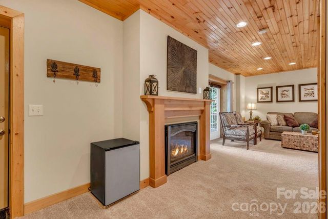 199 Bear Drive, Blowing Rock, NC 28605