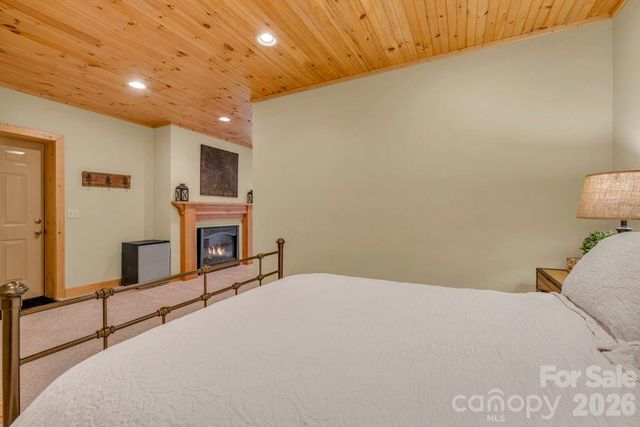 199 Bear Drive, Blowing Rock, NC 28605