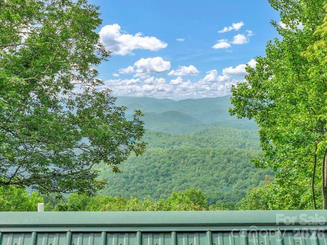 199 Bear Drive, Blowing Rock, NC 28605