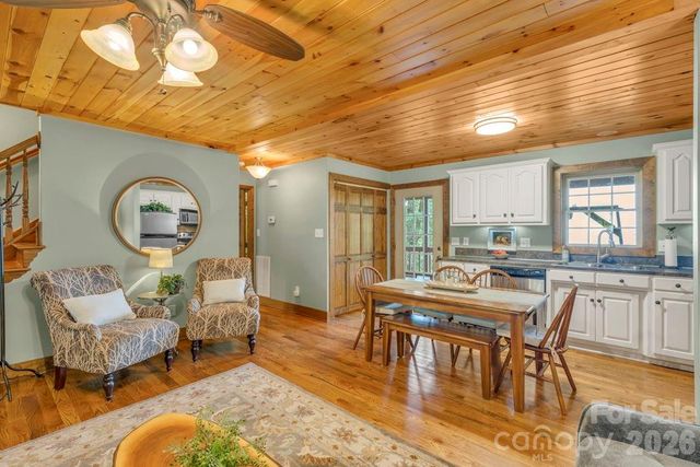 199 Bear Drive, Blowing Rock, NC 28605