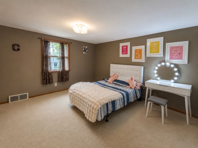 1919 5th Avenue NW, Austin, MN 55912