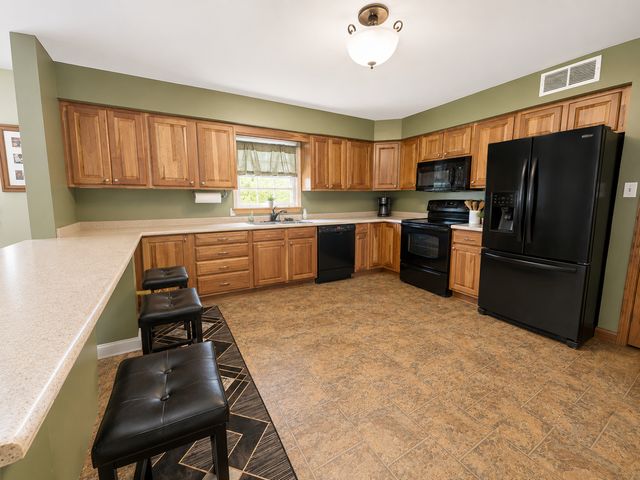 1919 5th Avenue NW, Austin, MN 55912