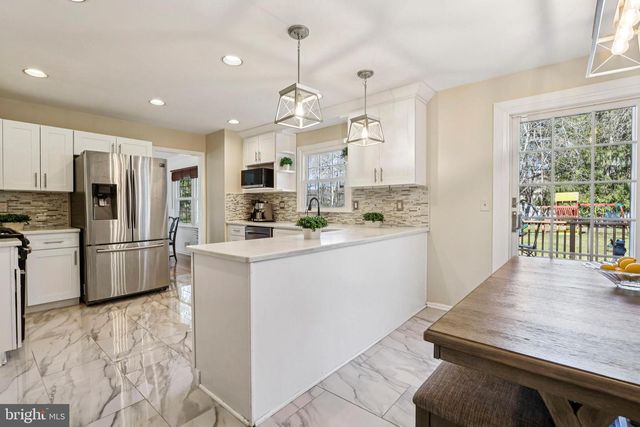 23 DOUGLASS DRIVE, Princeton, NJ 08540