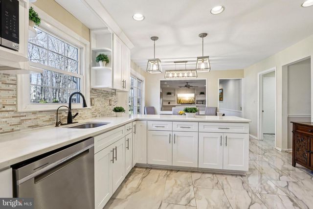 23 DOUGLASS DRIVE, Princeton, NJ 08540