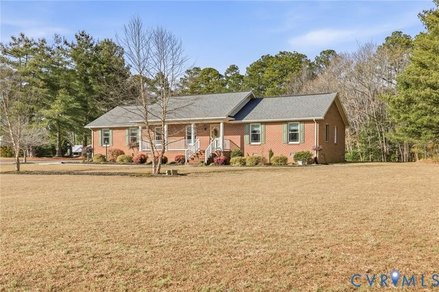 6606 W Quaker Rd, Disputanta, VA 23842