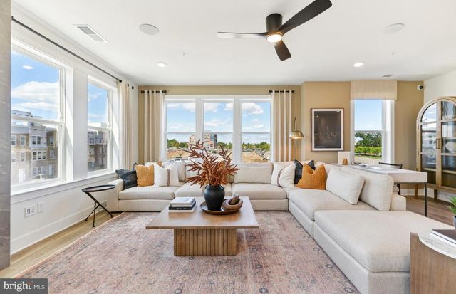 20022 CORAL WIND TER, Ashburn, VA 20147