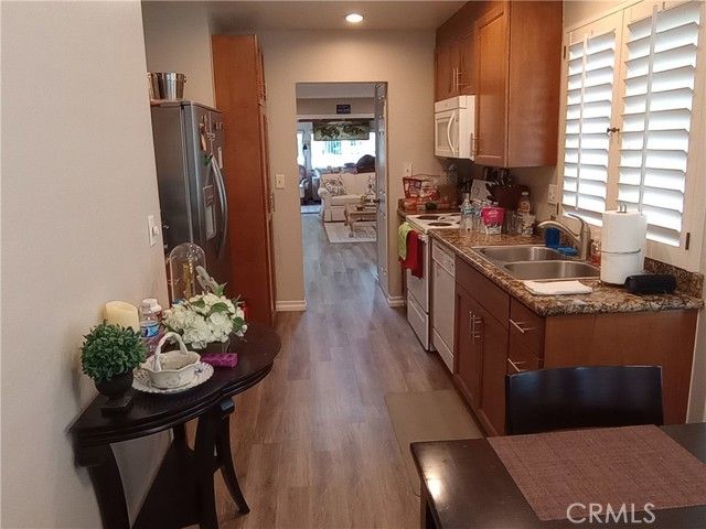 11235 Village 11, Camarillo, CA 93012