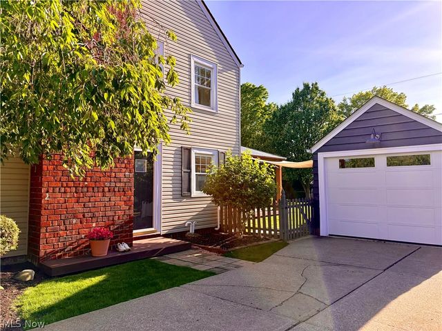1121 Manor Avenue SW, Canton, OH 44710