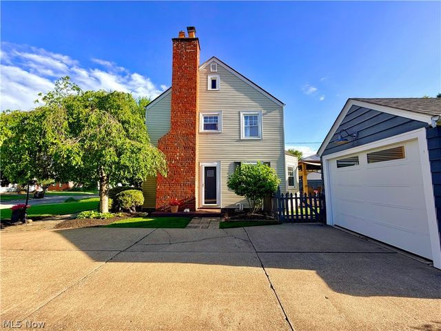 1121 Manor Avenue SW, Canton, OH 44710