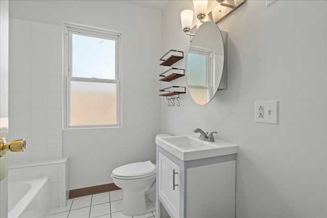 7238 S Wood Street, Chicago, IL 60636