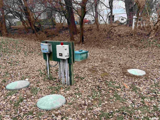 111 PIN OAK Drive, Pekin, IL 61554