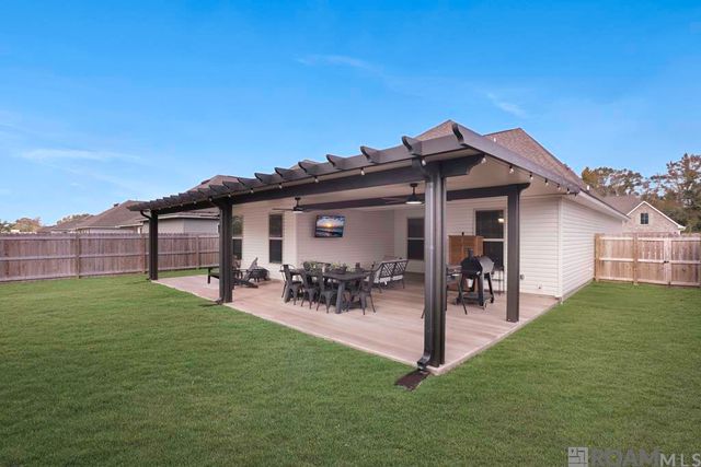 40071 Trace Ave, Prairieville, LA 70769