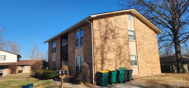 25 Blackburn Manor, Millstadt, IL 62260