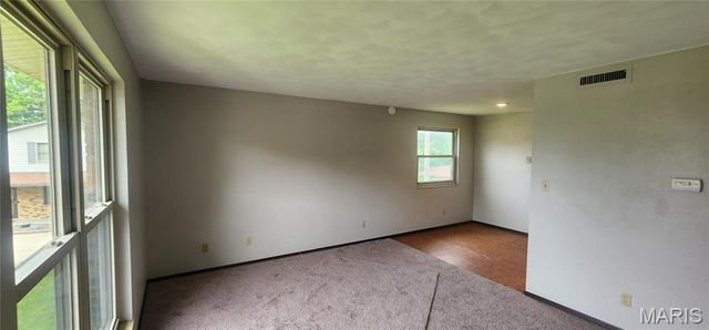 25 Blackburn Manor, Millstadt, IL 62260