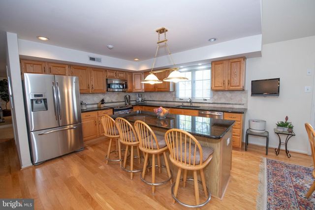 19 ZELKOVA DR, Holland, PA 18966