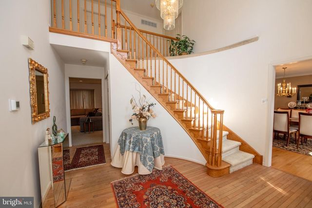 19 ZELKOVA DR, Holland, PA 18966