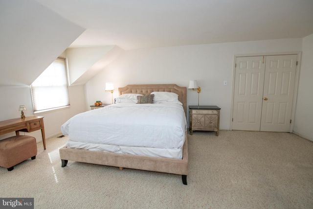 19 ZELKOVA DR, Holland, PA 18966