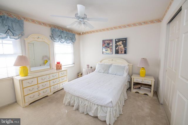 19 ZELKOVA DR, Holland, PA 18966