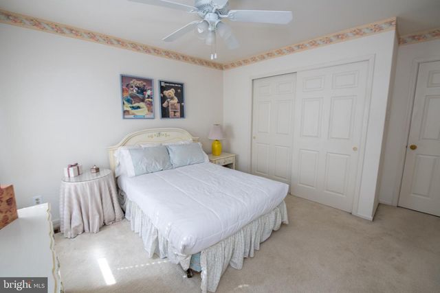 19 ZELKOVA DR, Holland, PA 18966