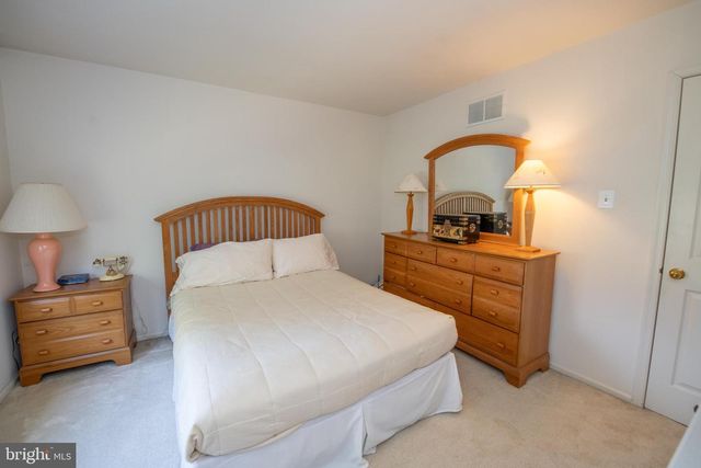 19 ZELKOVA DR, Holland, PA 18966