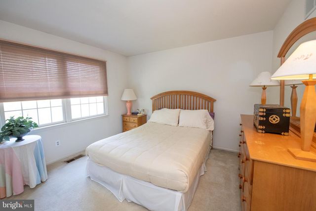 19 ZELKOVA DR, Holland, PA 18966