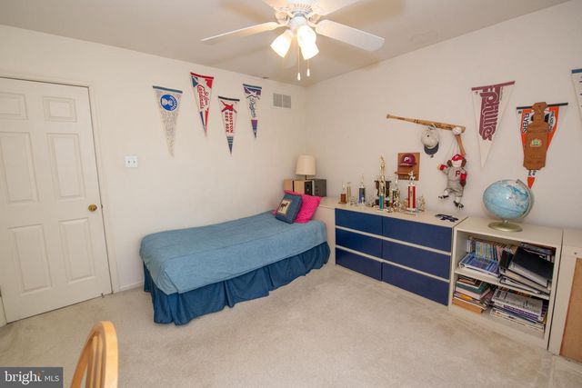 19 ZELKOVA DR, Holland, PA 18966