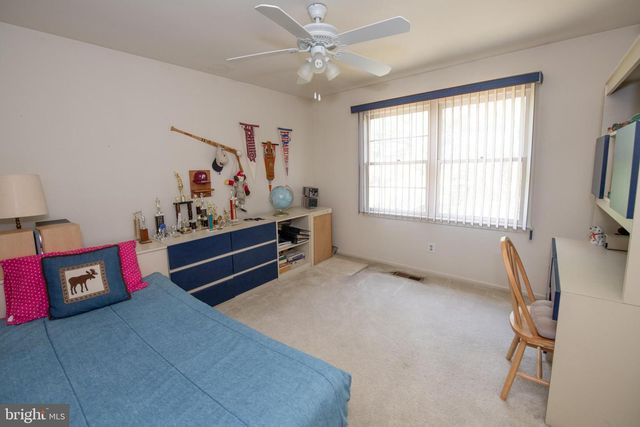 19 ZELKOVA DR, Holland, PA 18966